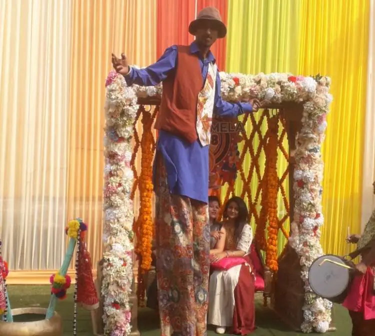 Stilt Walkers entertainment service for events in Gurgaon