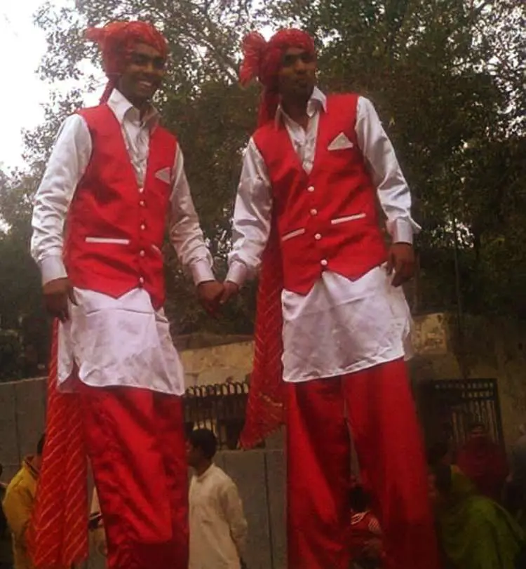 stilt walkers, stilt walkers near me, stilt walkers for hire, stilt walkers for parties, candy cane stilt walkers, birthday party, corporate events, wedding events, carnival, Christmas party, Diwali events, school events, new year eve, Gurgaon